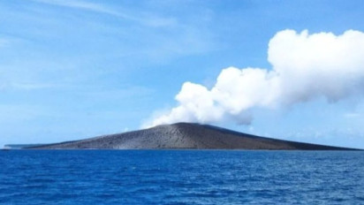 Senin Pagi! Gunung Anak Krakatau Meletus 10 Kali