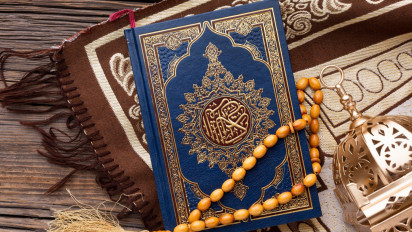 Tafsir Surah Al Fatihah Ayat 2: Allah Mengajarkan Kepada Hamba-Nya Agar Selalu Memuji-Nya