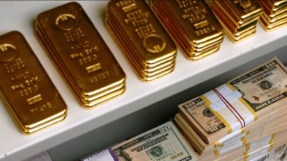 Harga Emas Naik Seiring Pelemahan Dolar dan Imbal Hasil Obligasi AS