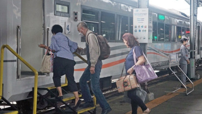 Kabar Baik, Lansia Dapat Diskon Tiket Kereta Api 20 Persen Seumur Hidup