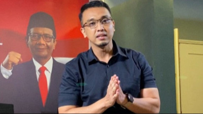 Rumah Aiman Witjaksono Didatangi Polisi Tengah Malam Saat Keluarga Tidur untuk Antarkan Surat Disebut TPN Cara Intimidatif dan Fasis: Seperti Gerebek!