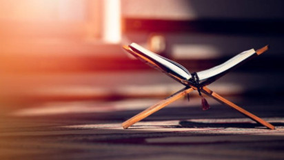 Bacaan Al-Qur'an surat An-Nisa ayat 136-140 lengkap tulisan Arab, latin, dan artinya