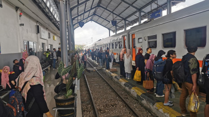 Penumpang Nataru Meningkat, KAI Terjunkan Gerbong Tambahan Berkapasitas 342 Kursi