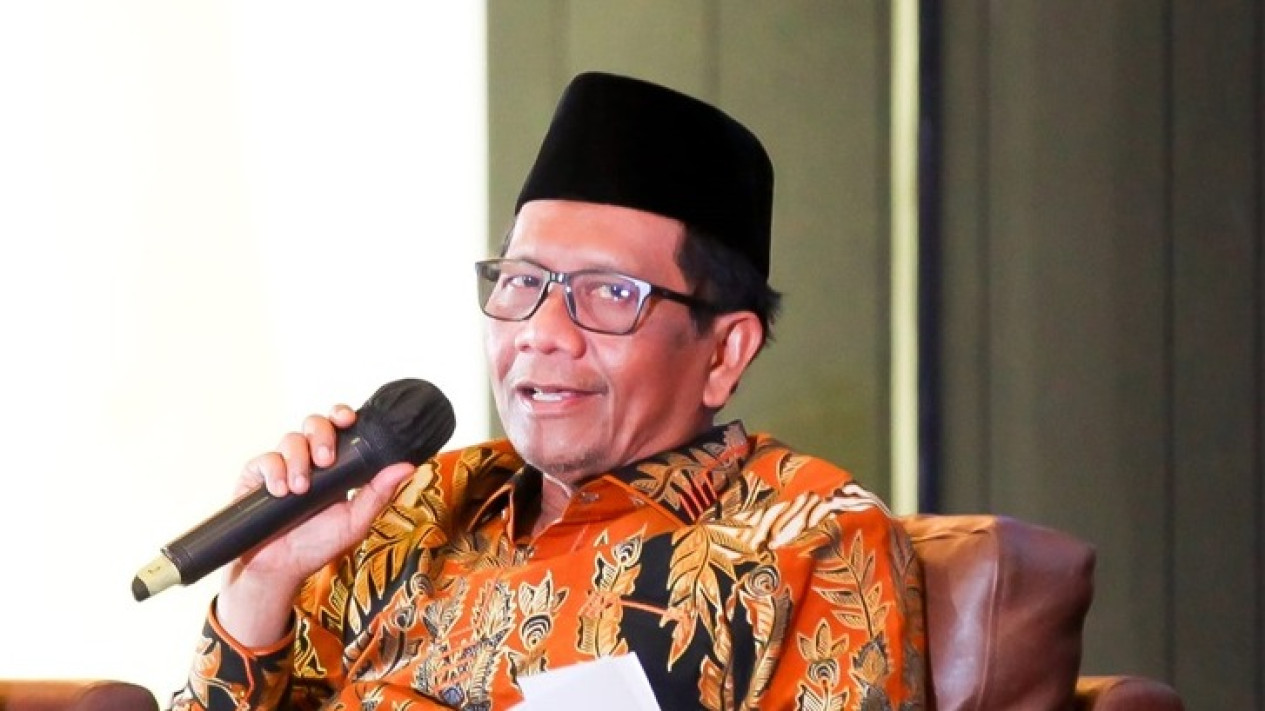 Ditanya Alasan Mau Maju Cawapres dari Parpol yang Kadernya Diduga Banyak Jadi Koruptor, Mahfud MD Jawab Begini
            - galeri foto