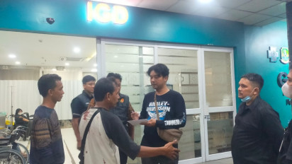 Lagi Tunggu Orang Tua Jemput Motornya yang Mogok, Leher Pria di Bekasi Disayat Pelaku Begal