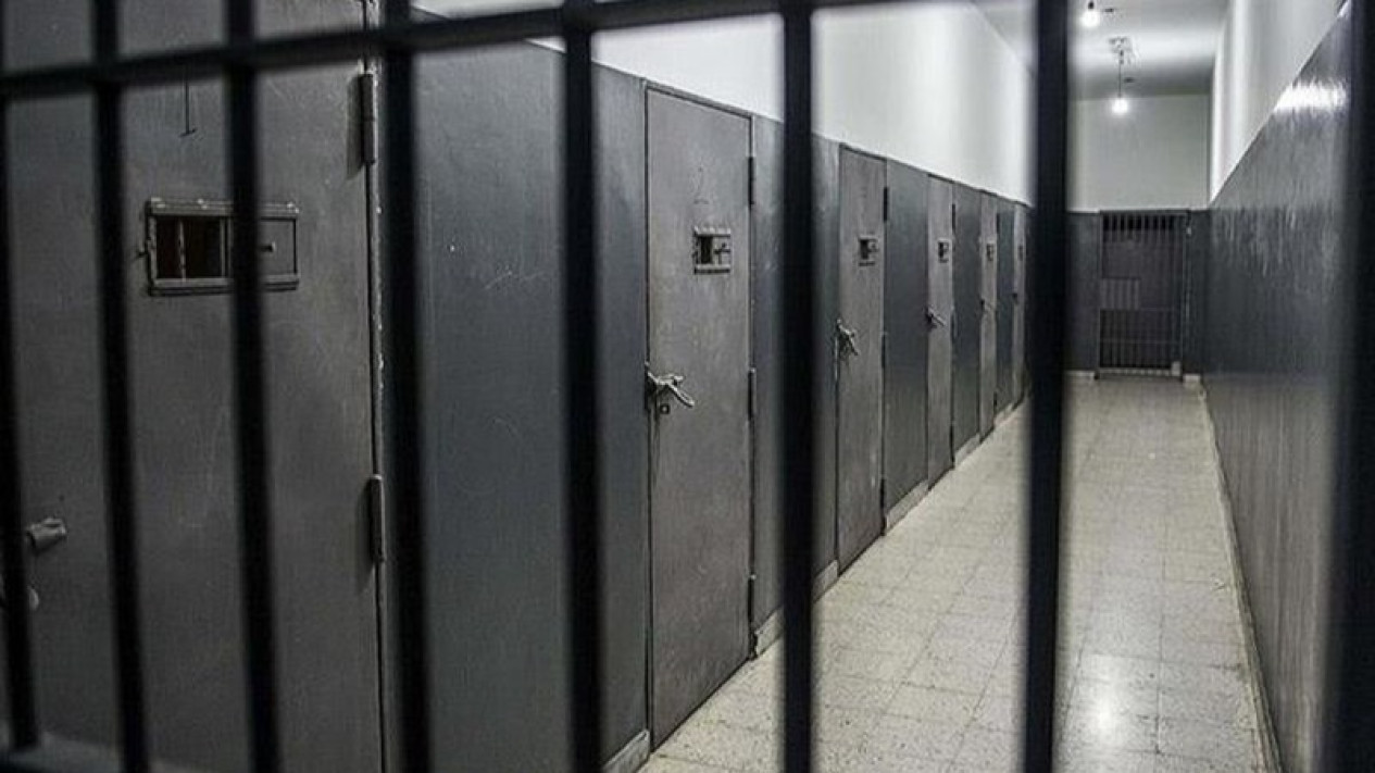 Masih Ingat Kasus Tewasnya George Floyd? Seperti Karma Terpidana Pembunuhannya Ditusuk 22 Kali oleh Sesama Napi
            - galeri foto