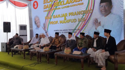 Cawapres Mahfud MD Hadiri Deklarasi Dukungan Para Kiai dan Santri di Trenggalek