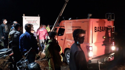 Gunung Marapi Sumbar Erupsi, Sejumlah Daerah Diguyur Hujan Abu, Puluhan Pendaki Terjebak