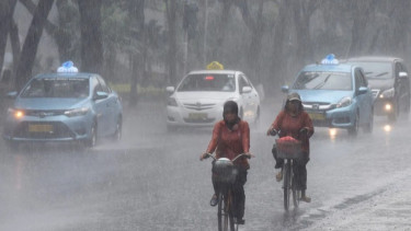 Warga DKI Harus Tahu, BMKG sebut Jakarta Berpotensi Hujan Lebat