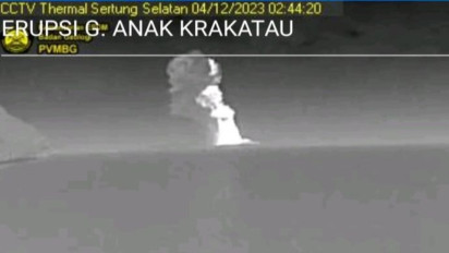 Gunung Anak Krakatau Kembali Erupsi, Muntahkan Abu Vulkanik Setinggi 1000 Meter