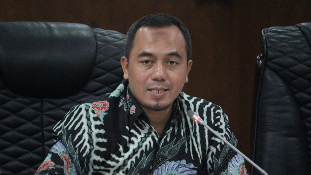 Ade Armando Singgung Politik Dinasti di Yogyakarta, DPRD DIY: Tidak Pantas dan Menunjukkan Kebodohan
            - galeri foto