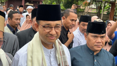 Blusukan Pasar Rengasdengklok, Anies Keluhkan Harga Pangan Mahal