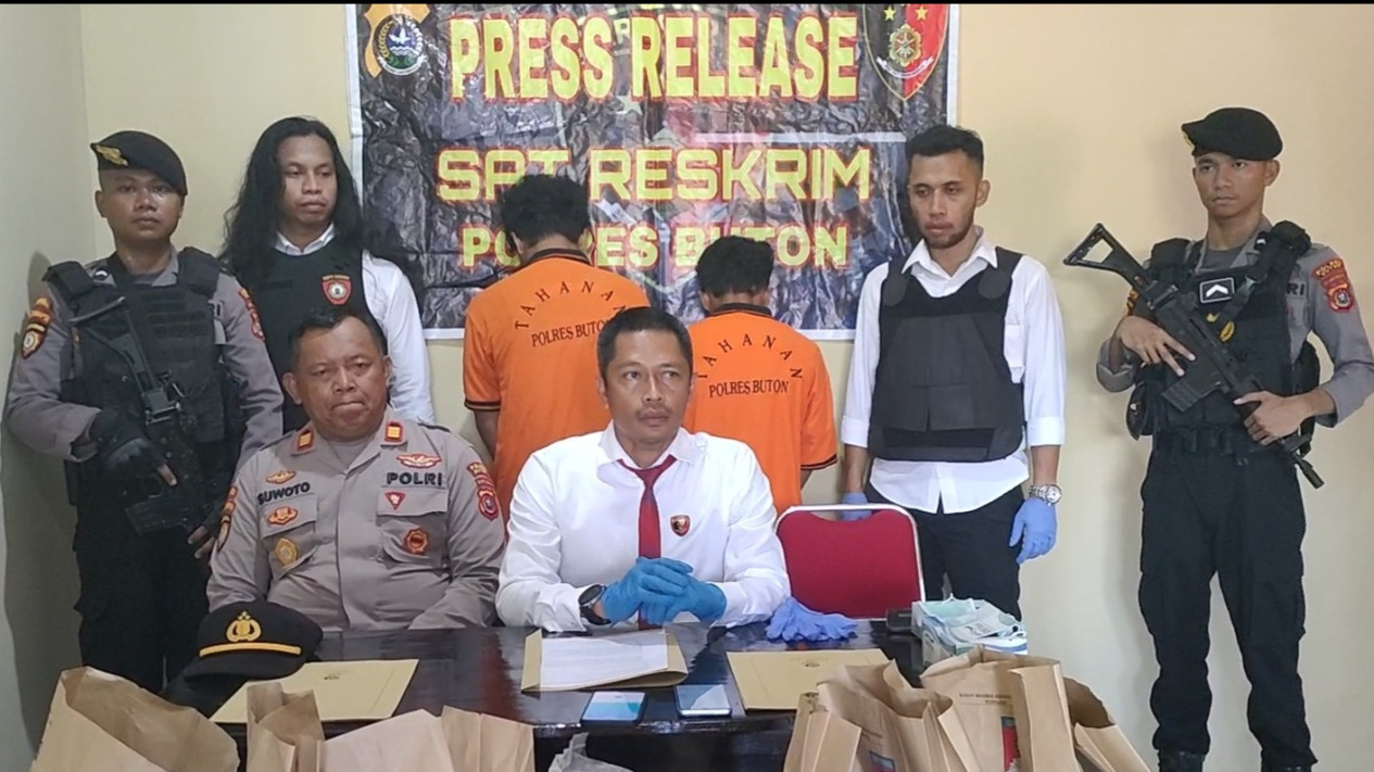 Polisi Tangkap 6 Pelaku Pembunuhan di Buton, 4 Masih Berstatus Pelajar
            - galeri foto