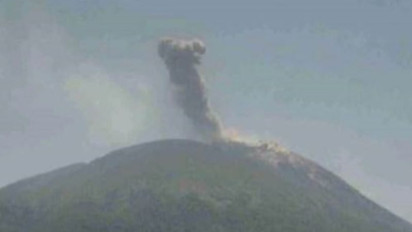 PVMBG Imbau Warga Waspada Bahaya Lahar Gunung Ile Lewotolok