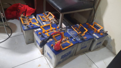 Polisi dan Warga Grebek Pencuri Aki di Kabupaten Semarang, Pelaku Sembunyi di Gorong-Gorong