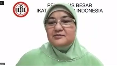 COVID-19 Melonjak, Pemerintah Bakal Wajibkan Lagi Vaksinasi?