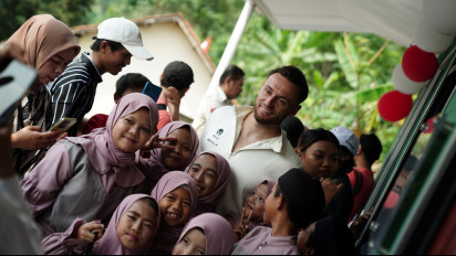 Pemain Timnas Indonesia Turun Tangan Bangun Kembali SLB di Cililin