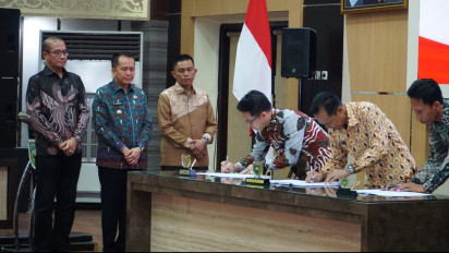 Sumsel Daerah Pertama yang Lakukan Penandatanganan Serentak NPHD Dana Pilkada Tahun 2024 Provinsi dan Kabupaten/Kota