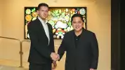 Janji Kasih Trofi untuk Timnas Indonesia Terwujud, Justin Hubner Spill Chat dengan Erick Thohir Sebulan Lalu