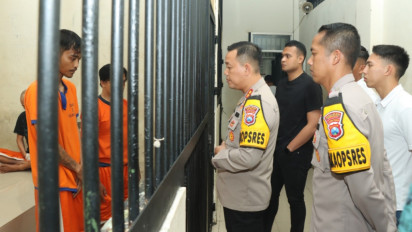 Antisipasi Tahanan Melarikan Diri, Polisi di Gresik Cek Langsung Kondisi Ruang Penjara