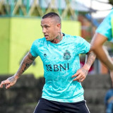 Tetap Menolak Jika Waktu Diputar Kembali, Radja Nainggolan Sebut Bisa Bela Timnas Indonesia Selama 15 Tahun