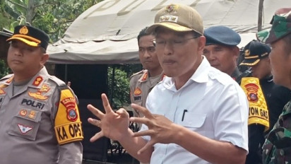Geramnya Bupati di Lokasi Banjir Bandang Humbahas Sumut: Satpol PP Ke Sana, TNI Ke Sono, Polisi Ke Sana