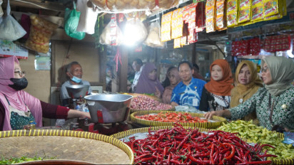 Jelang Nataru, Harga Komoditi di Pasar Induk Argosari Gunungkidul Melonjak Naik