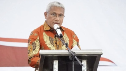 Hari Ini Jokowi Lantik Kepala BNN Baru Marthinus Hukom