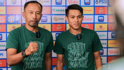 Uston Nawawi Siapkan Persebaya di Tengah Kesibukan Kursus Lisensi Pelatih