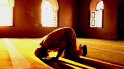 Jika Berdoa di Waktu Ini Doa Tidak Ditolak, Syekh Ali Jaber dan Ustaz Adi Hidayat Bilang Hanya Sebentar di Hari Jumat