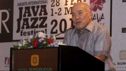 Peter Gontha Rekam Aksi Berlebihan Iring Iringan Rombongan Capres Ketika Lalu Lintas Macet, Mengaku Sempat Dibentak Pengawal.: Cek Capres Mana?