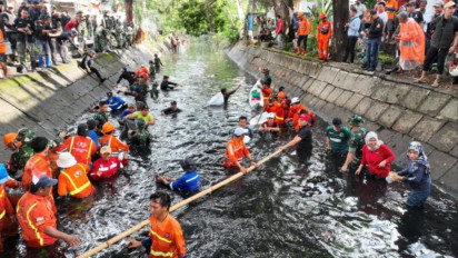 Ramdhan Pomanto Nyemplung ke Got Besar, Apa yang Terjadi ?