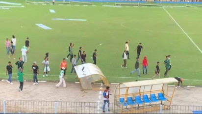 Liga 2 PSMS Medan Vs PSPS Riau Ricuh, Suporter Rusak Stadion
