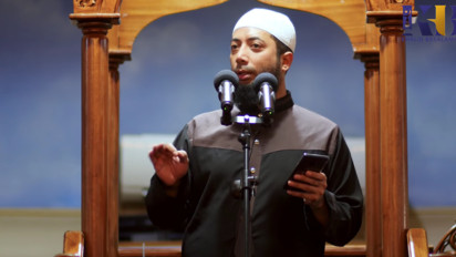 Tak Tertahankan Menguap saat Shalat sampai Mulut Terbuka Lebar, Batalkah? Ternyata Kata Ustaz Khalid Basalamah...