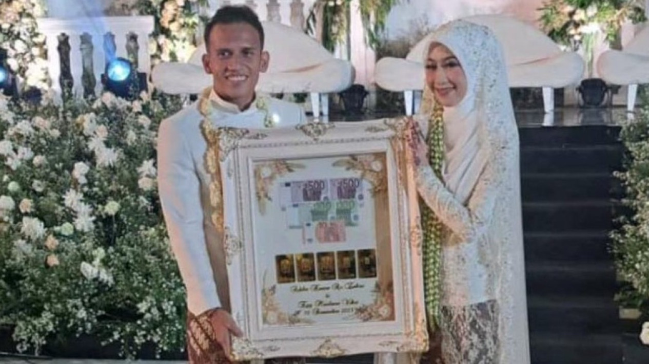 Penghulu Gambarkan Suasana Akad Nikah Egy dan Adiba, Singgung Abidzar, Umi Pipik, hingga Almarhum Uje
            - galeri foto