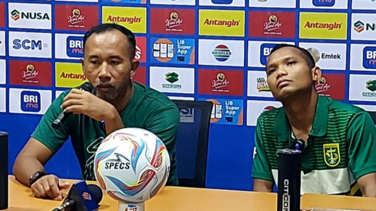Bertekad Benahi Persebaya, Uston Nawawi Lanjutkan Kursus Pelatih AFC Pro
            - galeri foto