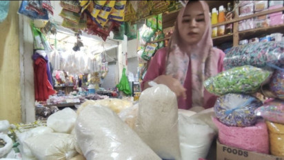 Tekan Harga Gula di Pasar, Ekonom Usulkan Bulog Dapat Kuota Impor