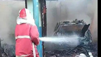 Korsleting Listrik, Rumah dan Mobil di Banyuwangi Terbakar