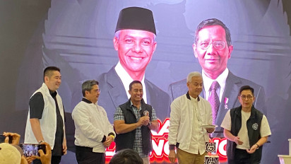 TPN Ganjar-Mahfud Luncurkan Official Merchandise Pilpres 2024, Bisa Dapat Tanda Tangan Capres