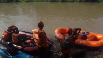 Lagi Buang Air Besar di Parit Bocah Tiga Tahun di Tapanuli Selatan Hanyut 