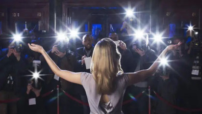 Kini Sukses Dikenal Dunia, 5 Artis Ini Ternyata Pernah ‘Nganggur’ Bahkan Dipecat dari Pekerjaan