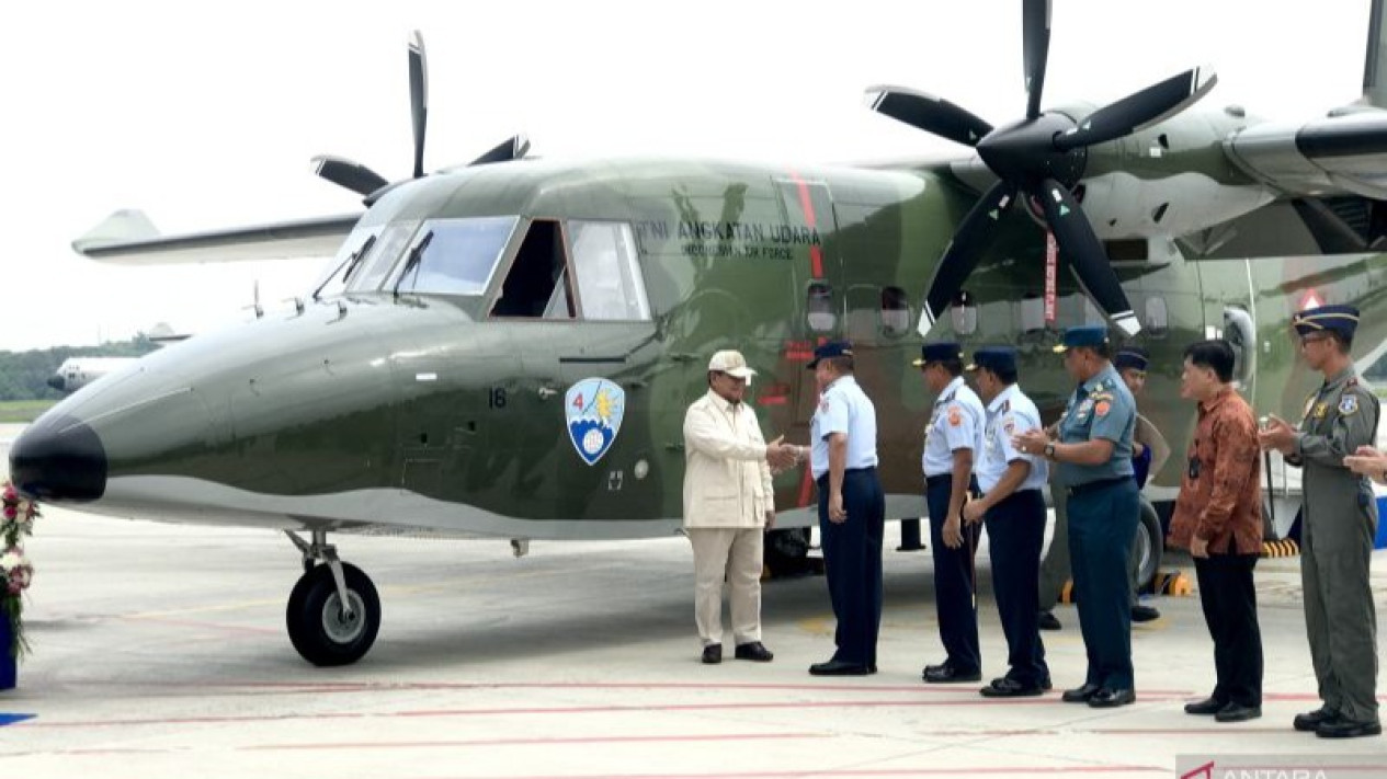 PT Dirgantara Indonesia Bidik Pasar Thailand untuk Penjualan NC-212i
            - galeri foto