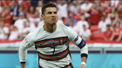 Demi Nonton Cristiano Ronaldo, Pejabat di Jepang Ini Lewatkan Rapat Penting