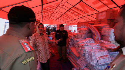Menteri Sosial Salurkan Bantuan untuk Korban Banjir di Ketapang