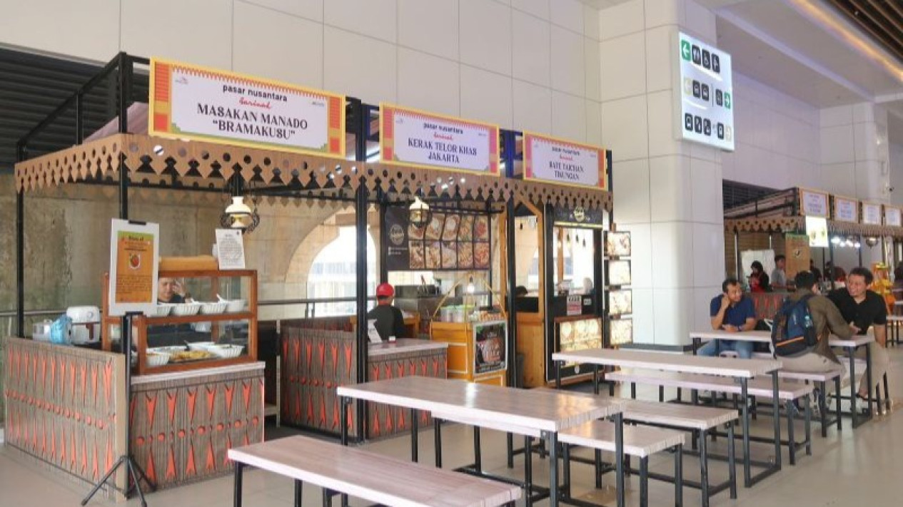 Penumpang Semakin Padat, KCIC Sediakan 66 Gerai UMKM di Stasiun Halim
            - galeri foto