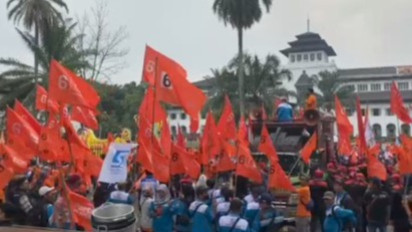Besok, Buruh Se-Jawa Barat Bakal Demo Kembali ke Gedung Sate di Kota Bandung, Tuntut Revisi Keputusan UMK 2024 