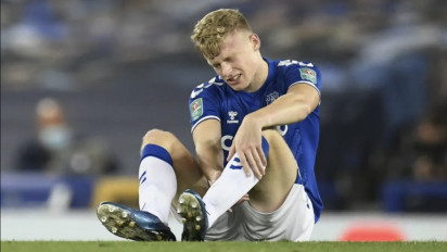 Manchester United Ngebet Jarrad Branthwaite, Everton Pasang Harga Rp1,4 Triliun