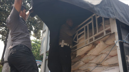 Hendak Selundupkan Pupuk Bersubsidi ke Madiun, Warga asal Madura Diamankan Sat PJR Polda Jatim