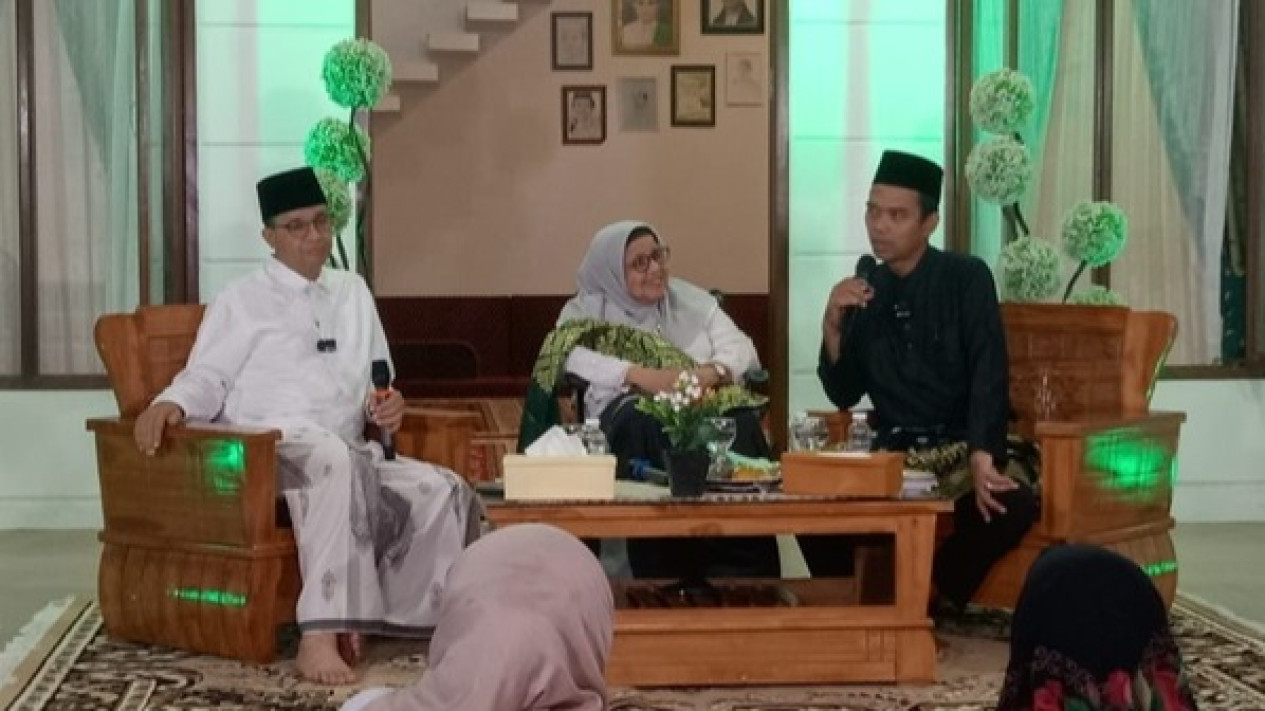 Ustaz Abdul Somad Doakan Anies Baswedan Jadi Pemimpin Indonesia di Masa Depan
            - galeri foto