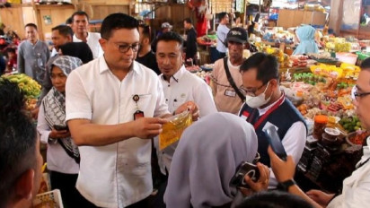 Melejit! Harga Minyak Goreng Subsidi di Kendari, Diduga Ada Faktor Permainan Broker Nakal